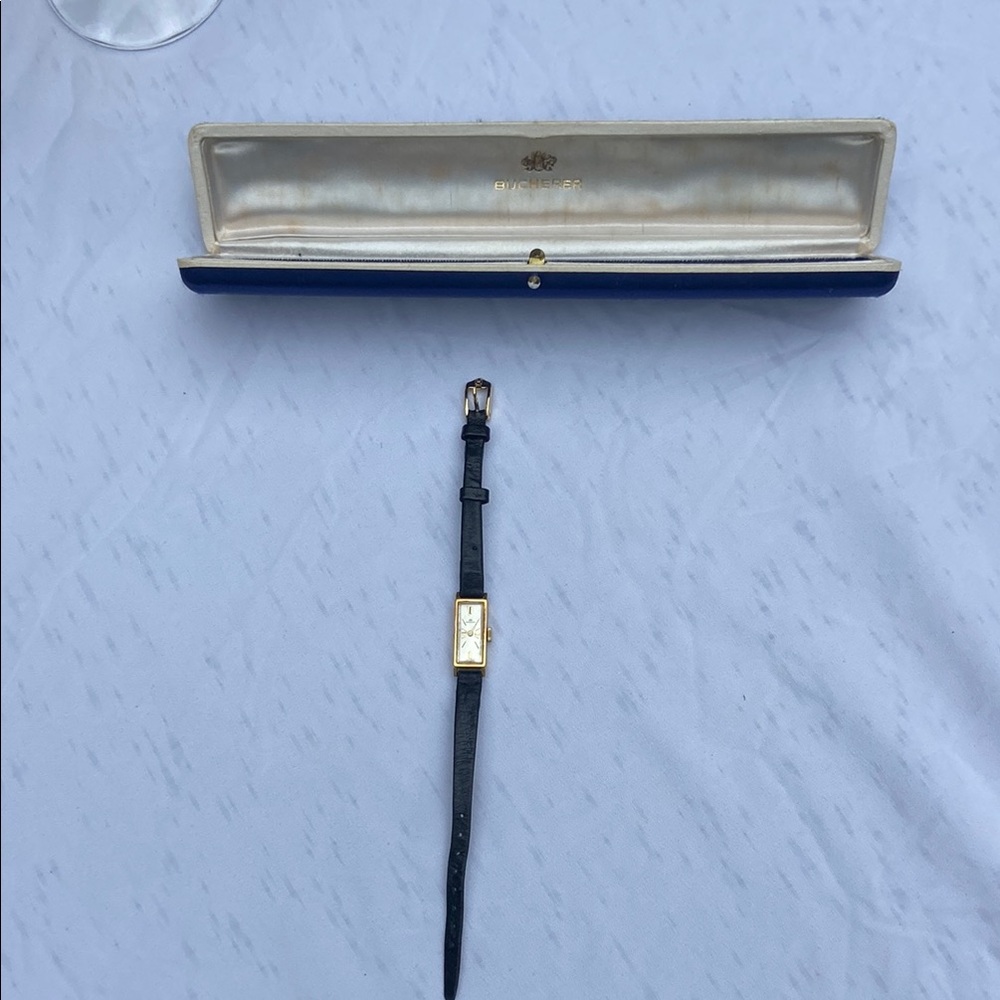 Elegant Black and Gold Women's Watch